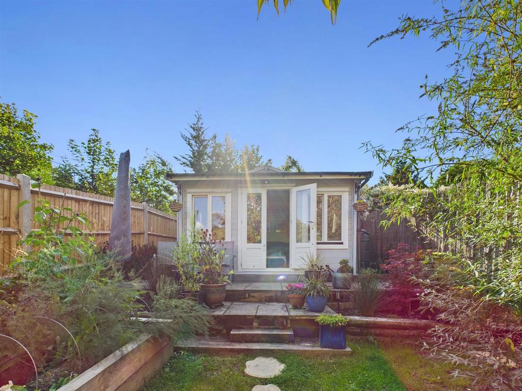 CAM02885 G0-PR0489-STILL020.jpg