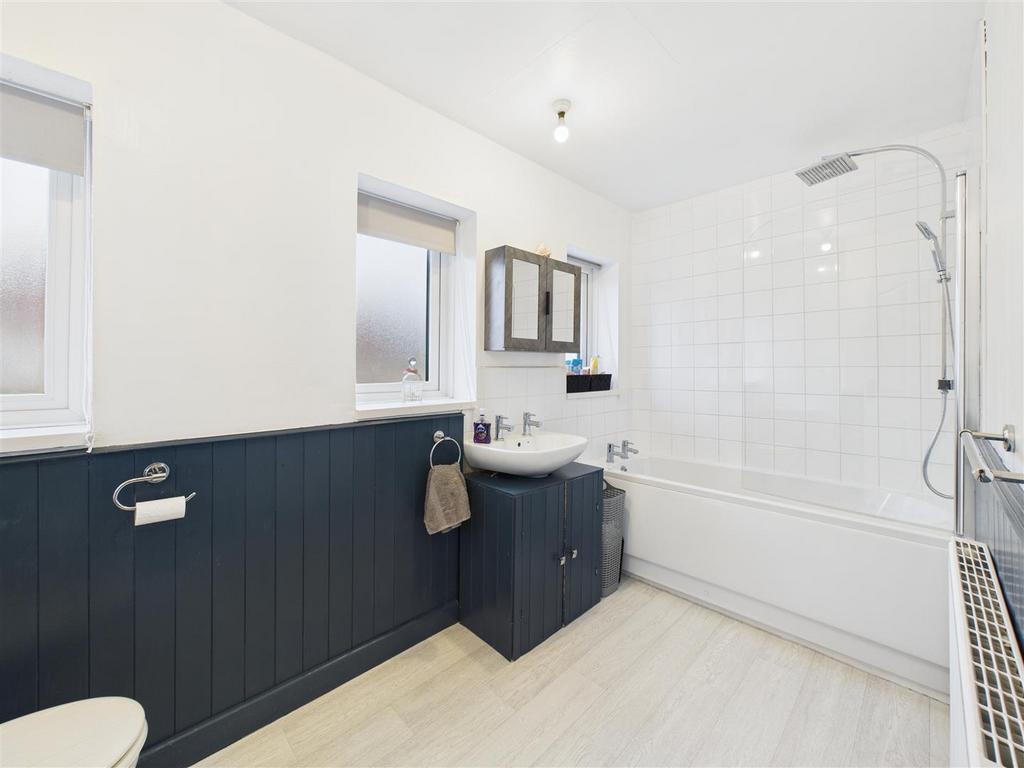 CAM05193 G0-PR0049-STILL003.jpg