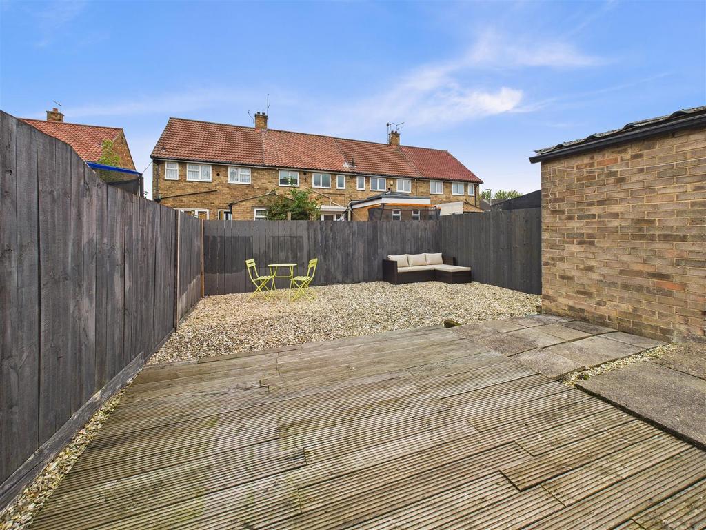 CAM05193 G0-PR0049-STILL002.jpg