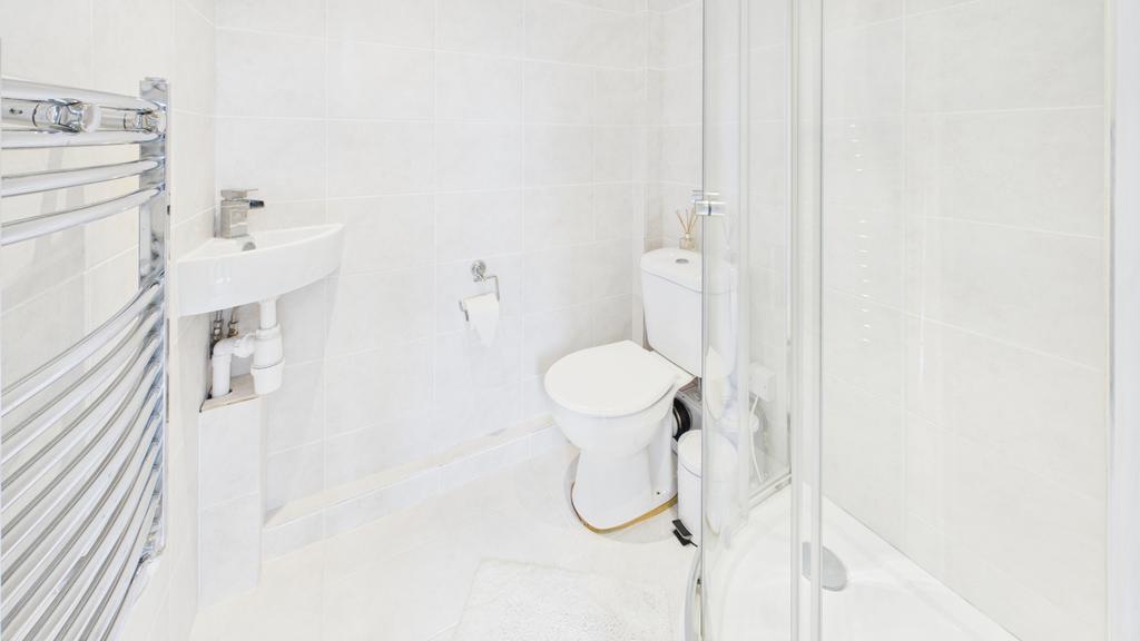 Ensuite shower room