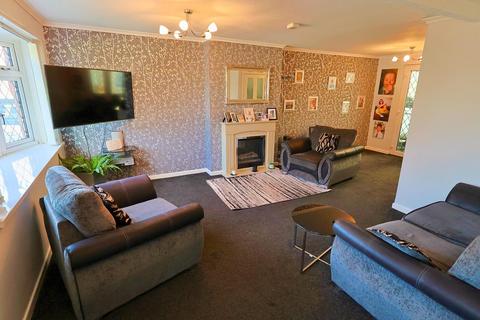 3 bedroom end of terrace house for sale, The Triangle, Coventry CV5