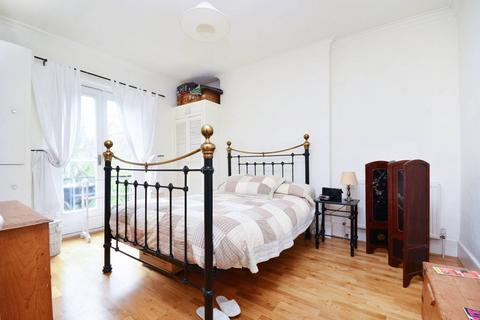 1 bedroom flat to rent, Regent Square, Bloomsbury, London, WC1H