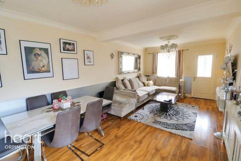 undefined, Tye Lane, Orpington