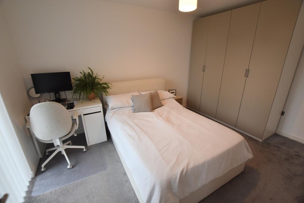 Flat 6 Caspian View wardrobe