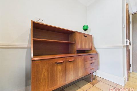 3 bedroom end of terrace house for sale, Dee Park, Holt, Wrexham