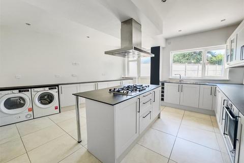 3 bedroom house to rent, Sandy Hill Road, Solihull B90
