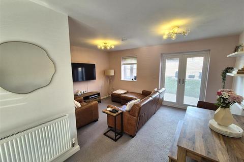 3 bedroom terraced house for sale, Buxton Crescent, Broughton Astley