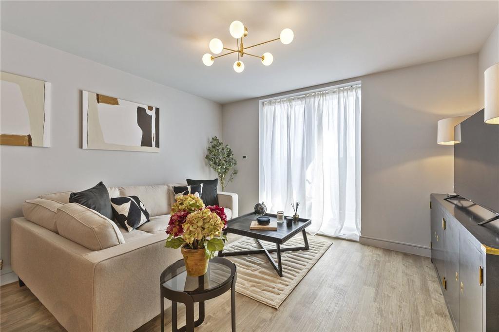 Show Apartment
