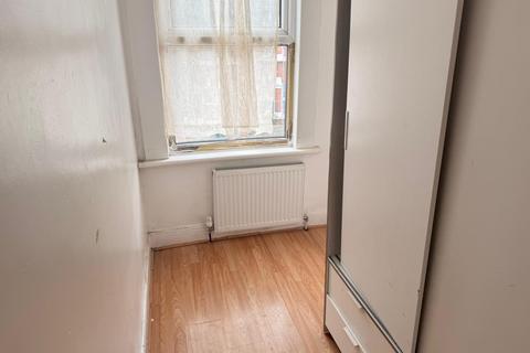 undefined, Charlemont Road, Eastham, E6 6HJ