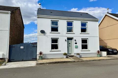 3 bedroom detached house for sale, Gron Road, Gwaun Cae Gurwen, Ammanford