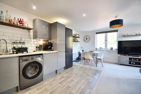 2 bedroom flat for sale, Stanmore