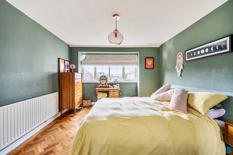 undefined, London Road, Sutton SM3