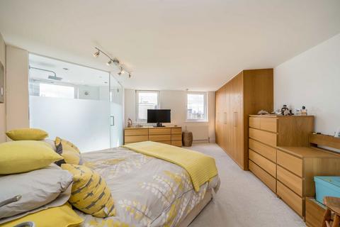 3 bedroom flat for sale, Arnhem Place, London E14