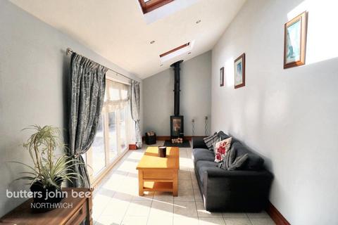 3 bedroom semi-detached house for sale, Townfield Lane, Northwich