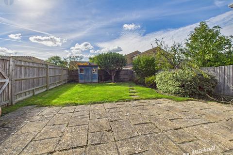 3 bedroom end of terrace house for sale, Charmfield Road, Aylesbury