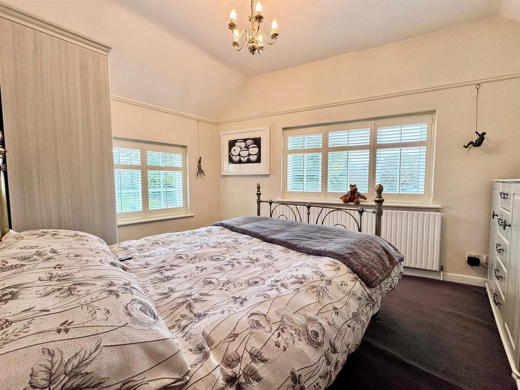 Bed 1 (1).jpg