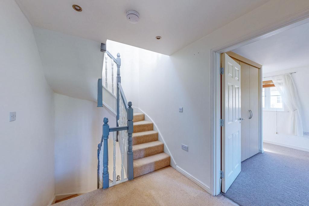 1-Small-White-Path-175725