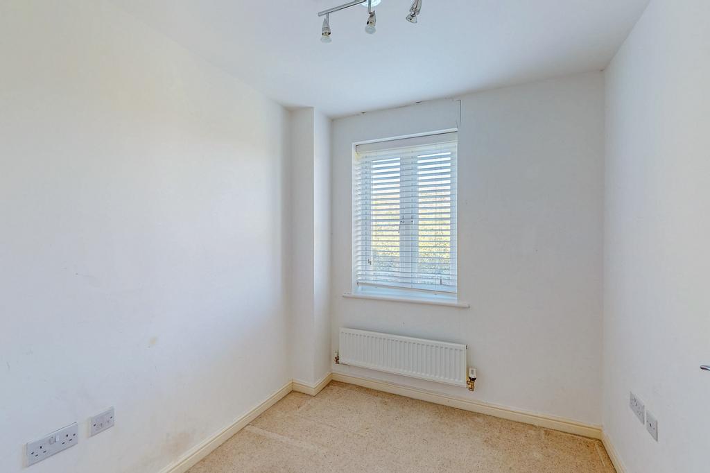 1-Small-White-Path-175452