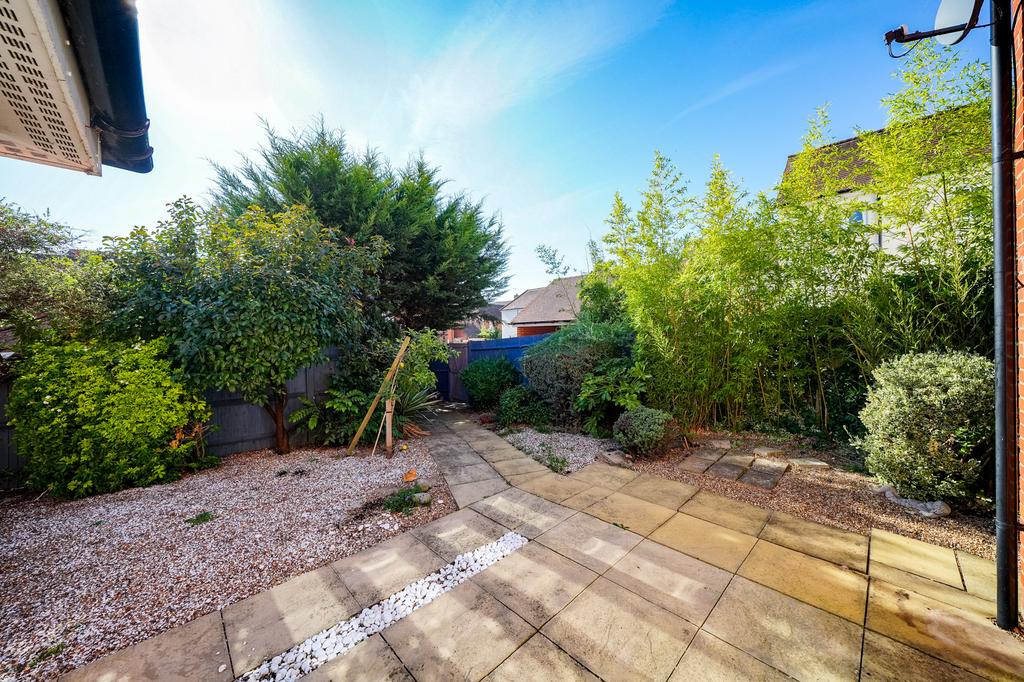 1-Small-White-Path-05689