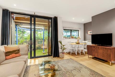Drayton Park, Highbury, London, N5