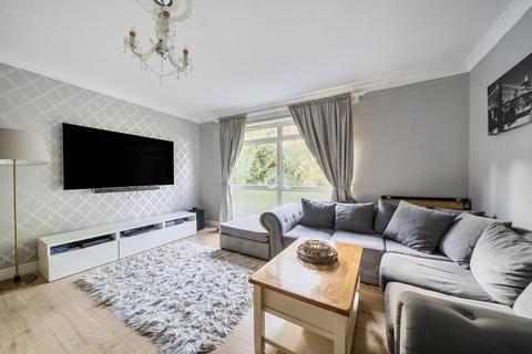 undefined, Lightwater,  Surrey,  GU18