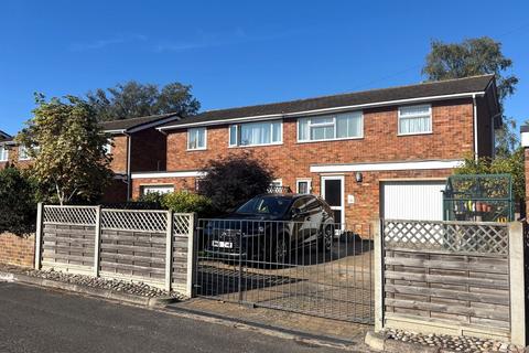undefined, Mowbray Crescent, Stotfold, Hitchin, SG5