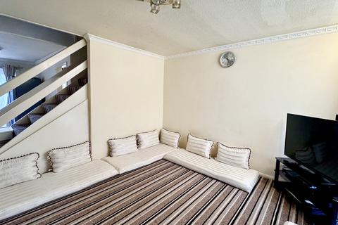 3 bedroom end of terrace house for sale, Chichester Way,  Feltham, TW14