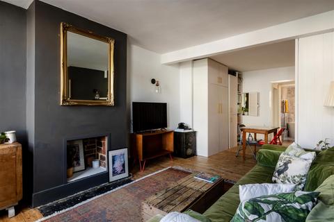 undefined, Howard Road, Reigate