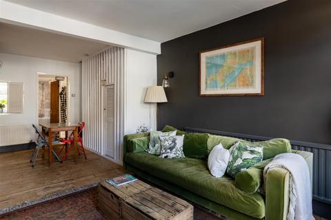 undefined, Howard Road, Reigate