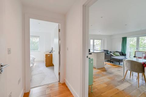1 bedroom flat for sale, Bradley Road, Clapham Park, LONDON, SW4
