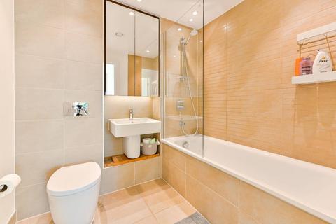 1 bedroom flat for sale, Bradley Road, Clapham Park, LONDON, SW4