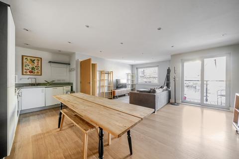 2 bedroom flat for sale, Willow Way, London, SE26