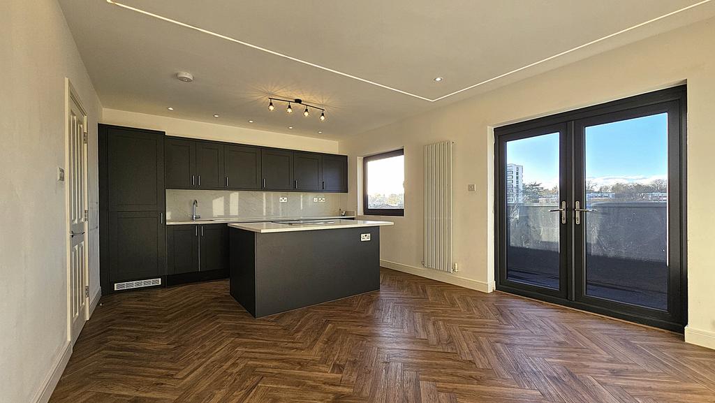 2 bed flat to rent South End, Croydon CR0
