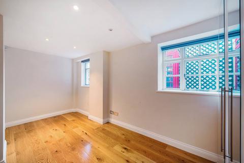 4 bedroom flat to rent, Buckland Crescent, Hampstead, London, NW3