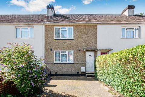 New Close, London SW19