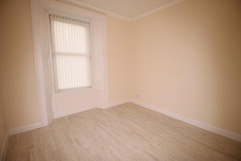 4 bedroom flat to rent, Milnbank Road, Dundee, DD1