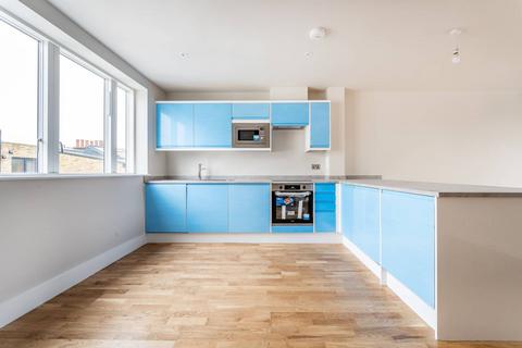 2 bedroom flat to rent, Walworth Road, Elephant and Castle, London, SE17