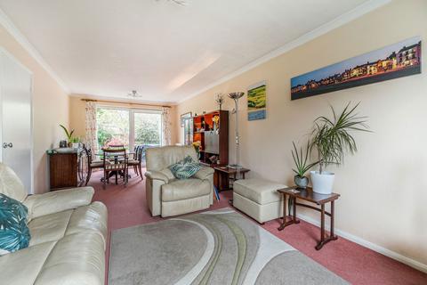 4 bedroom detached house for sale, Honeysuckle Close, Basingstoke Rg22 5RH