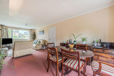 4 bedroom detached house for sale, Honeysuckle Close, Basingstoke Rg22 5RH