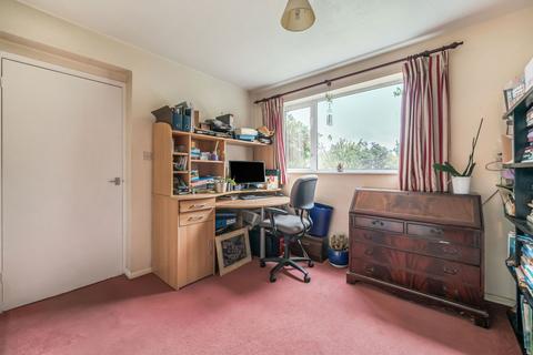 4 bedroom detached house for sale, Honeysuckle Close, Basingstoke Rg22 5RH