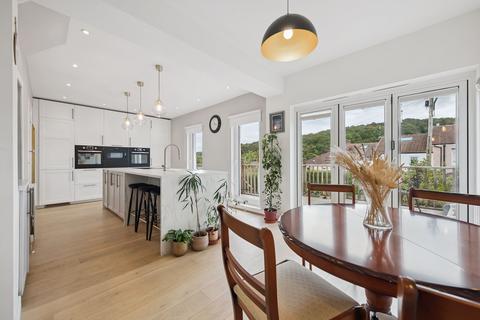 9 Moray Drive, Clarkston, Glasgow, G76 8NW