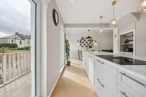 9 Moray Drive, Clarkston, Glasgow, G76 8NW