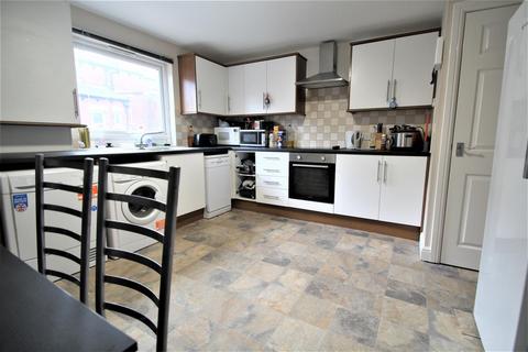 6 bedroom terraced house to rent, Granby Grove, Headingley, Leeds, LS6 3BE
