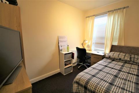 6 bedroom terraced house to rent, Granby Grove, Headingley, Leeds, LS6 3BE