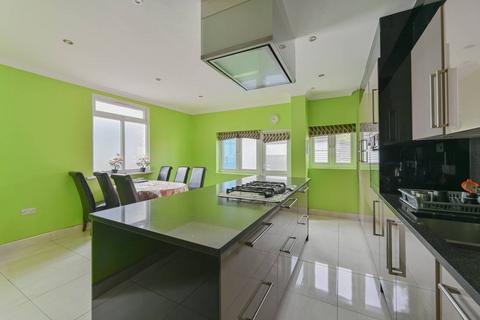 undefined, Graham Road, Mitcham, CR4