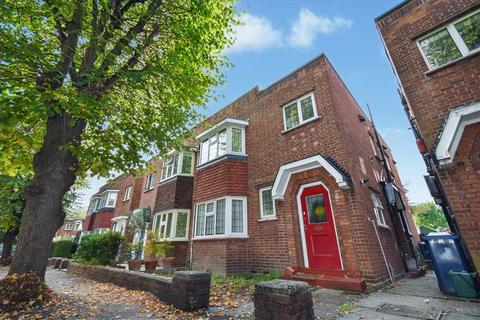 13 Ravenscroft Road, London, W4 5EQ