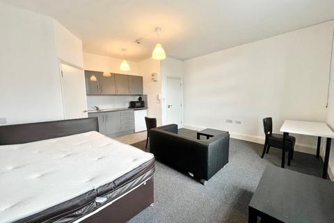 1 bedroom in a house share to rent, King Street, Newcastle-Under-Lyme ST5