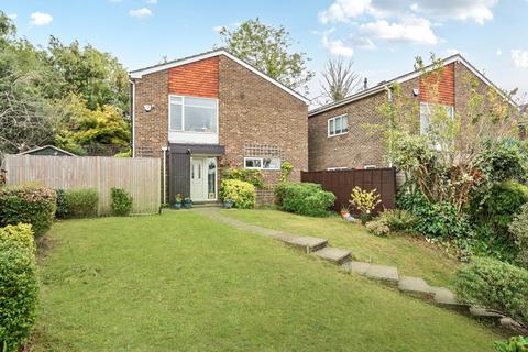 3 bedroom detached house for sale, Deepfield Way, Coulsdon CR5