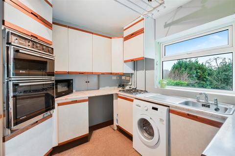 4 bedroom semi-detached house for sale, The Readens, Banstead
