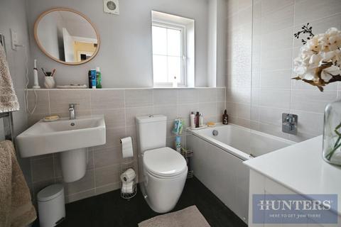 16 Mill Holme Fold, Bradford, BD10 0FA